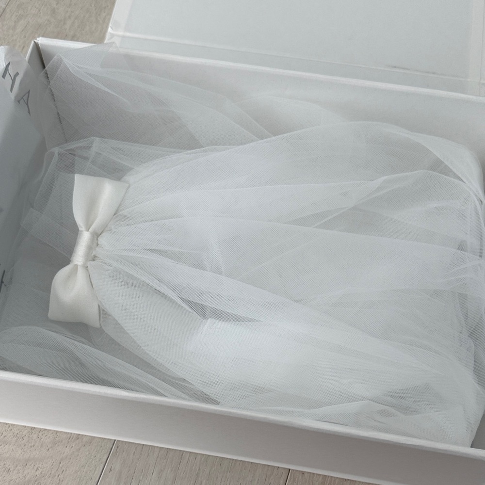 Chosen by KYHA - Evander Tulle Veil with Bow